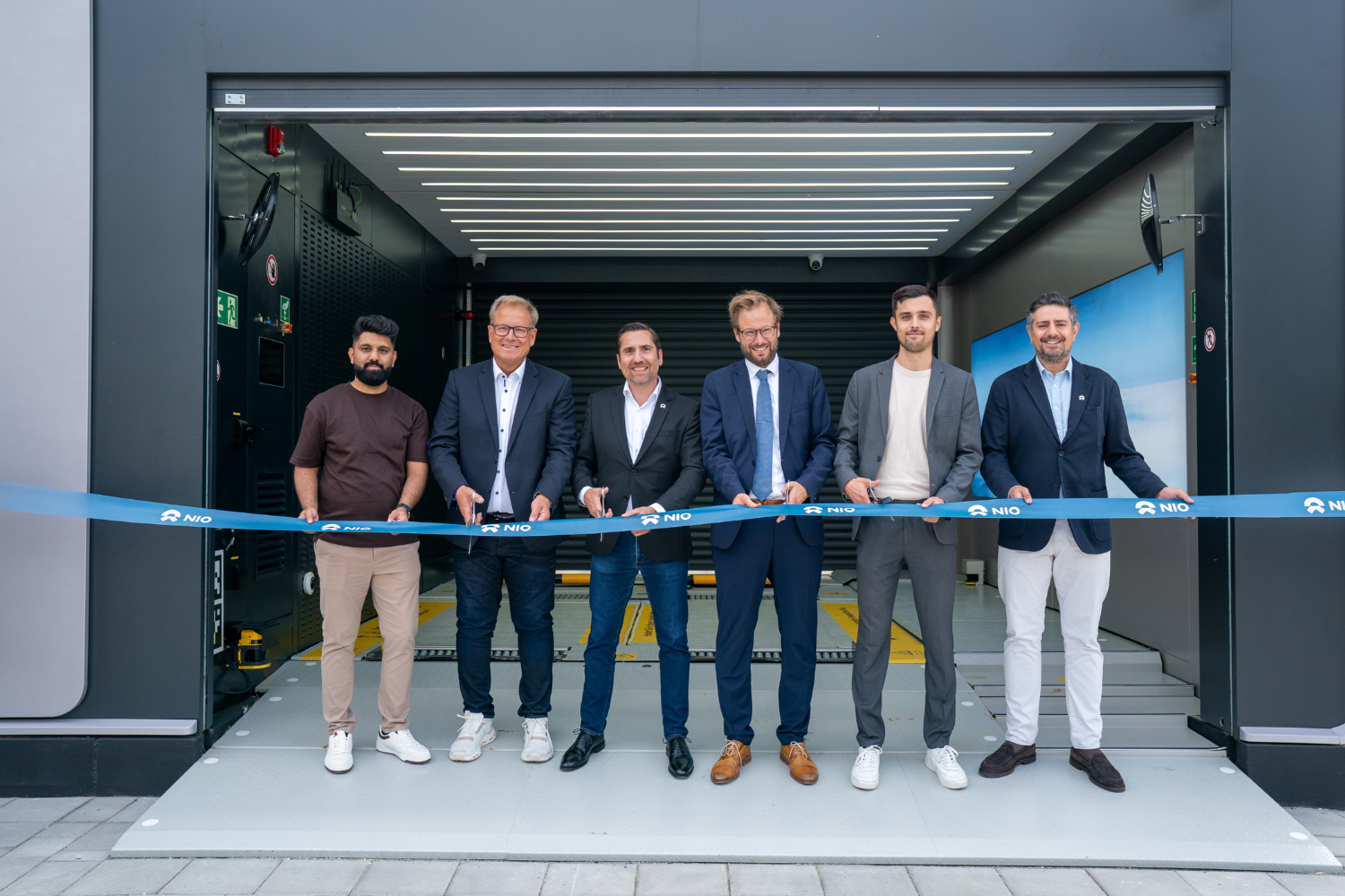NIO eröffnet Power Swap Station in Hamburg: Neuer Meilenstein für emissionsfreie Mobilität